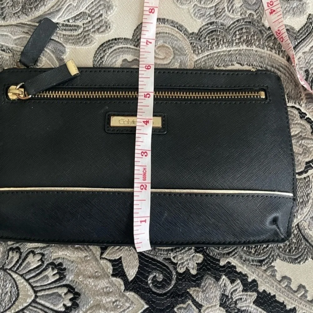 Calvin Klein Clutch‎